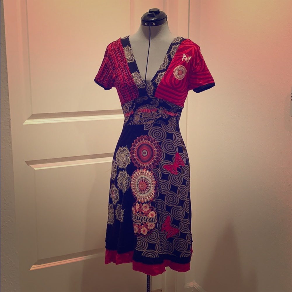 Gorgeous Desigual black and red dress